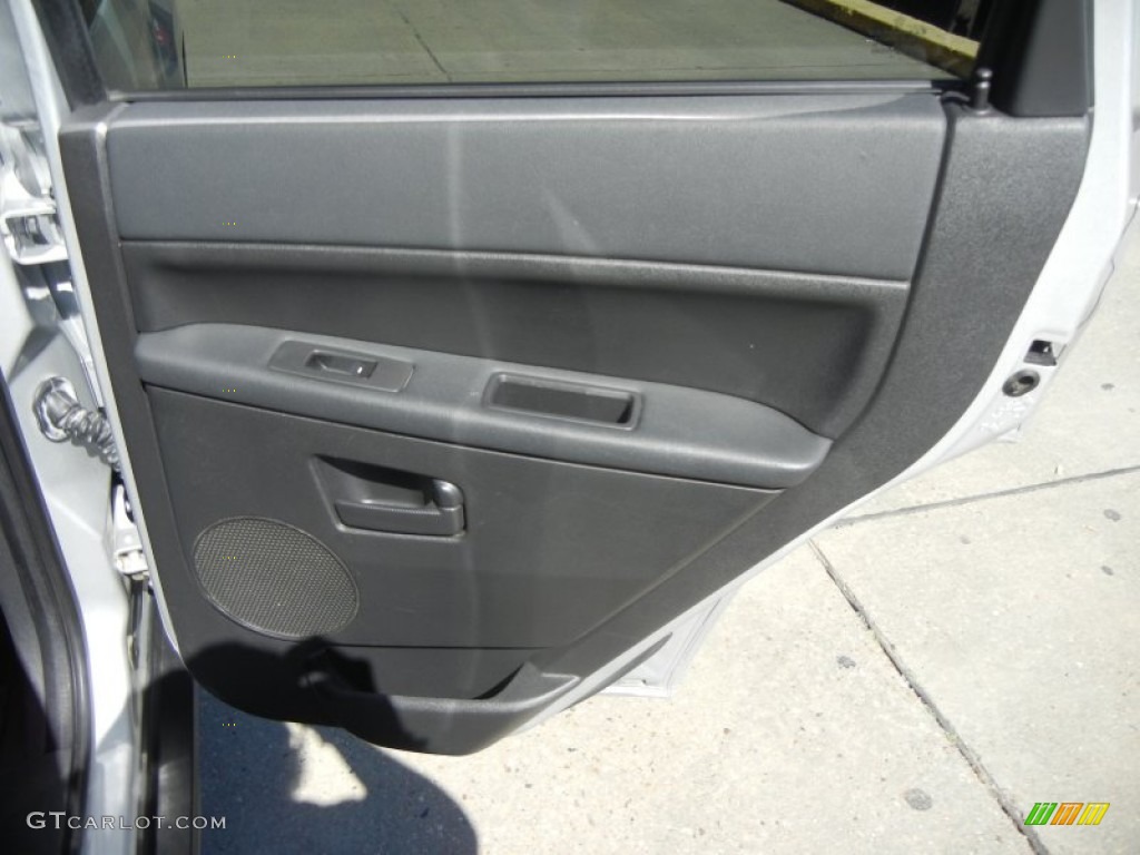 2008 Grand Cherokee Laredo - Bright Silver Metallic / Dark Slate Gray photo #9