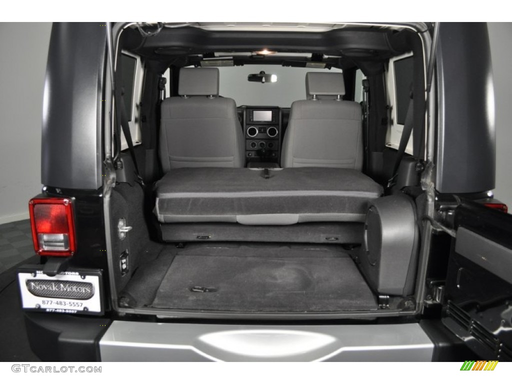 2009 Jeep Wrangler Sahara 4x4 Trunk Photo #61889913