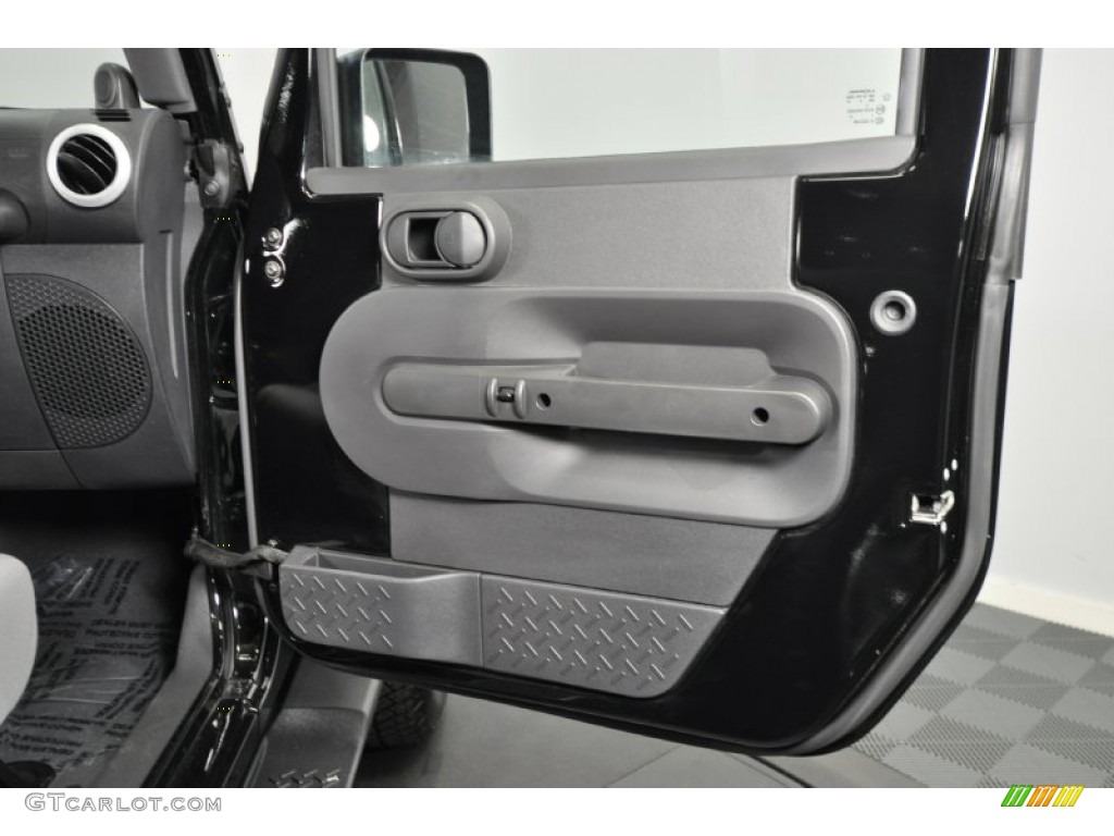 2009 Jeep Wrangler Sahara 4x4 Dark Slate Gray/Medium Slate Gray Door Panel Photo #61889920