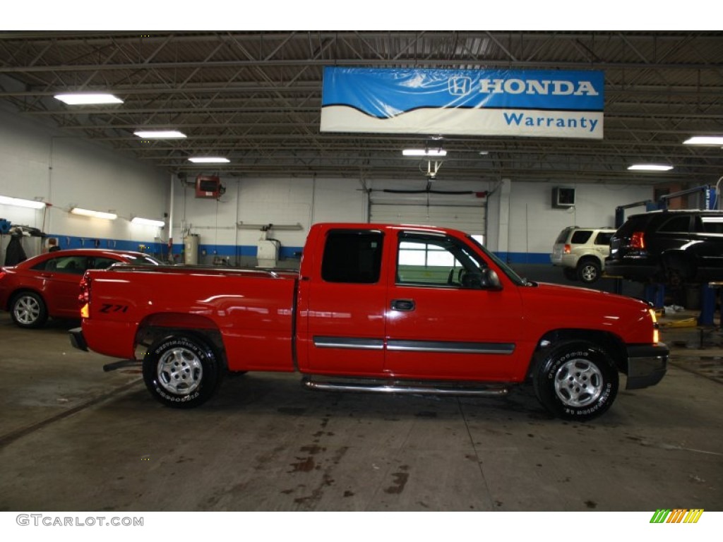 2003 Silverado 1500 LS Extended Cab - Victory Red / Dark Charcoal photo #14