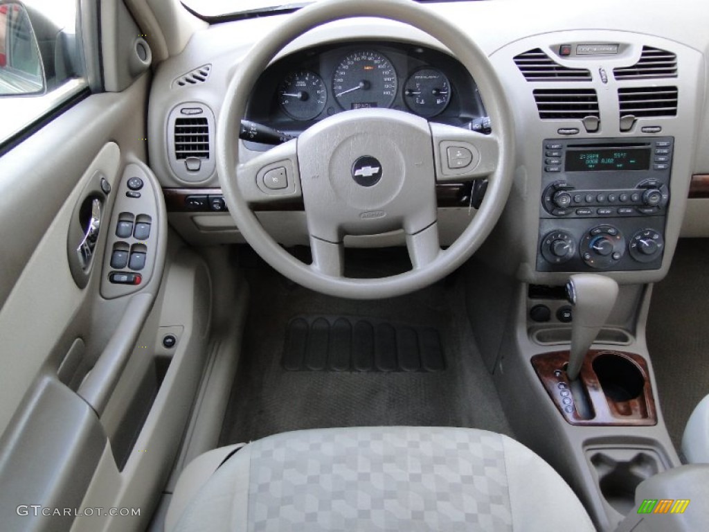 2005 Malibu Maxx LS Wagon - Silver Green Metallic / Neutral Beige photo #19