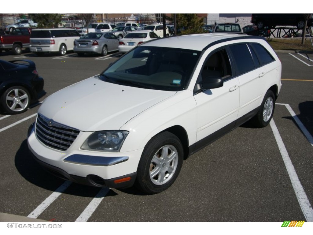 2005 Pacifica Touring AWD - Stone White / Light Taupe photo #1