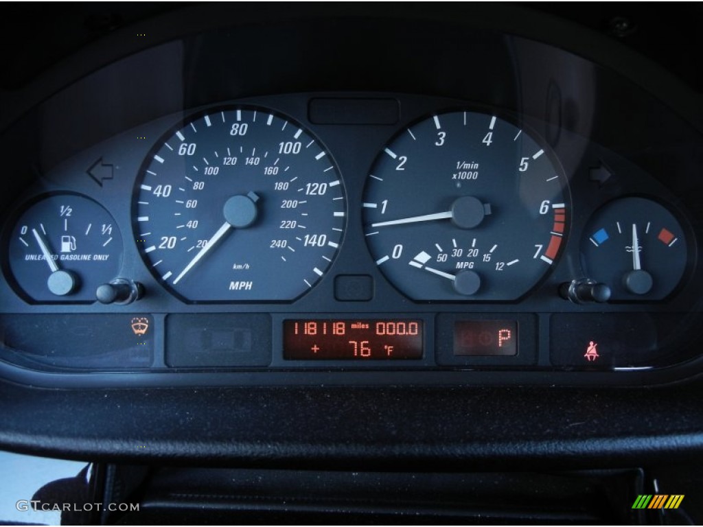 2003 3 Series 325i Convertible - Jet Black / Black photo #25