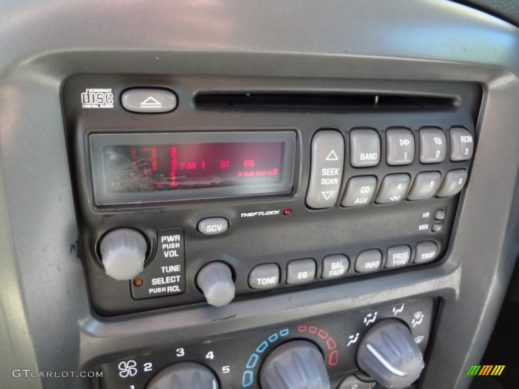 2003 Pontiac Aztek Standard Aztek Model Controls Photo #61897779