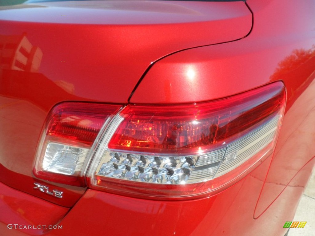 2011 Camry XLE V6 - Barcelona Red Metallic / Bisque photo #15