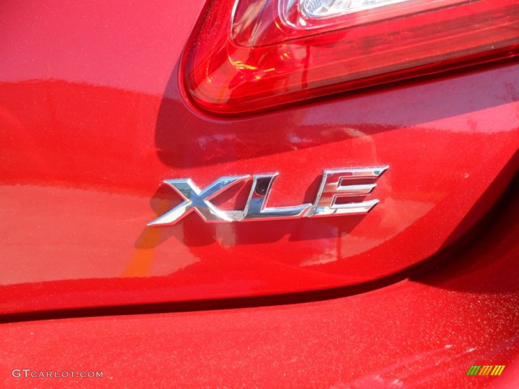 2011 Camry XLE V6 - Barcelona Red Metallic / Bisque photo #16