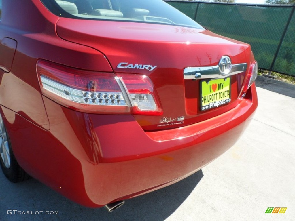 2011 Camry XLE V6 - Barcelona Red Metallic / Bisque photo #19
