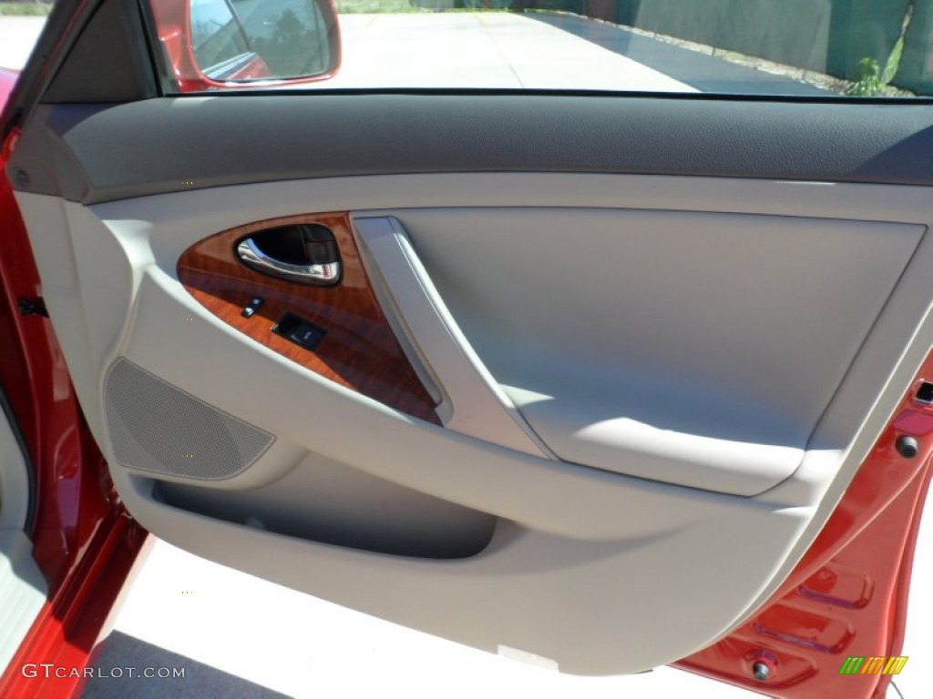 2011 Camry XLE V6 - Barcelona Red Metallic / Bisque photo #21
