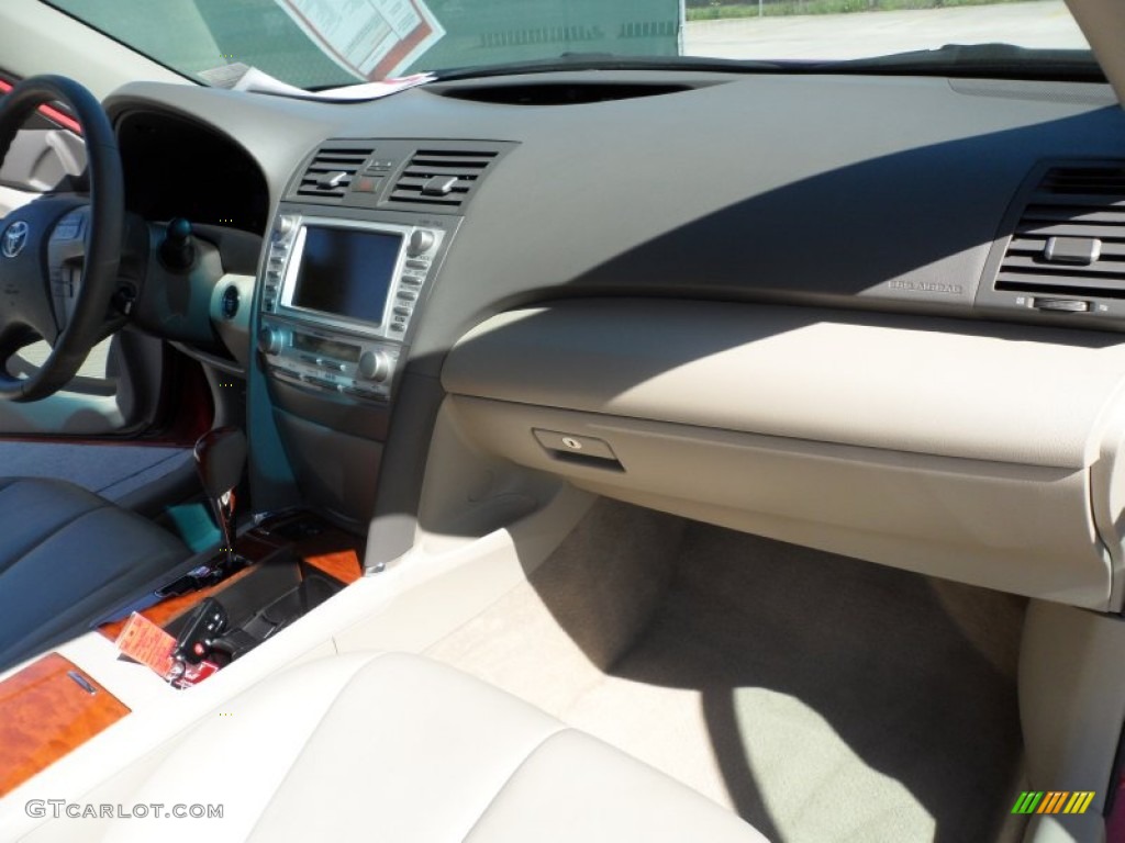 2011 Camry XLE V6 - Barcelona Red Metallic / Bisque photo #22