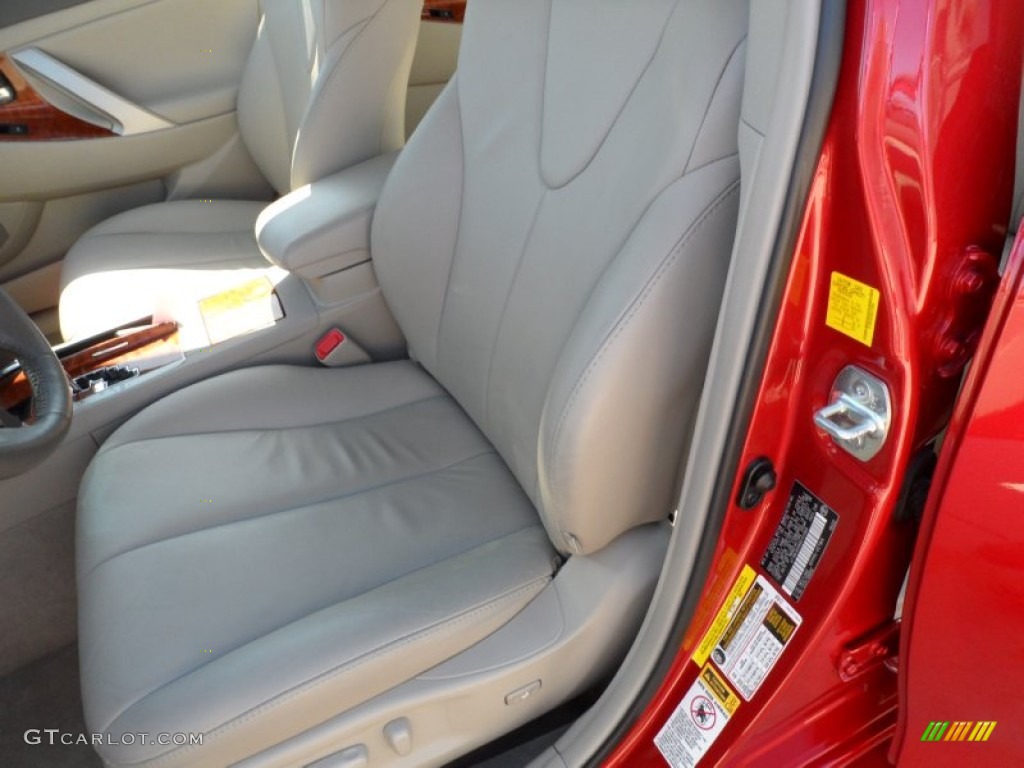 2011 Camry XLE V6 - Barcelona Red Metallic / Bisque photo #31