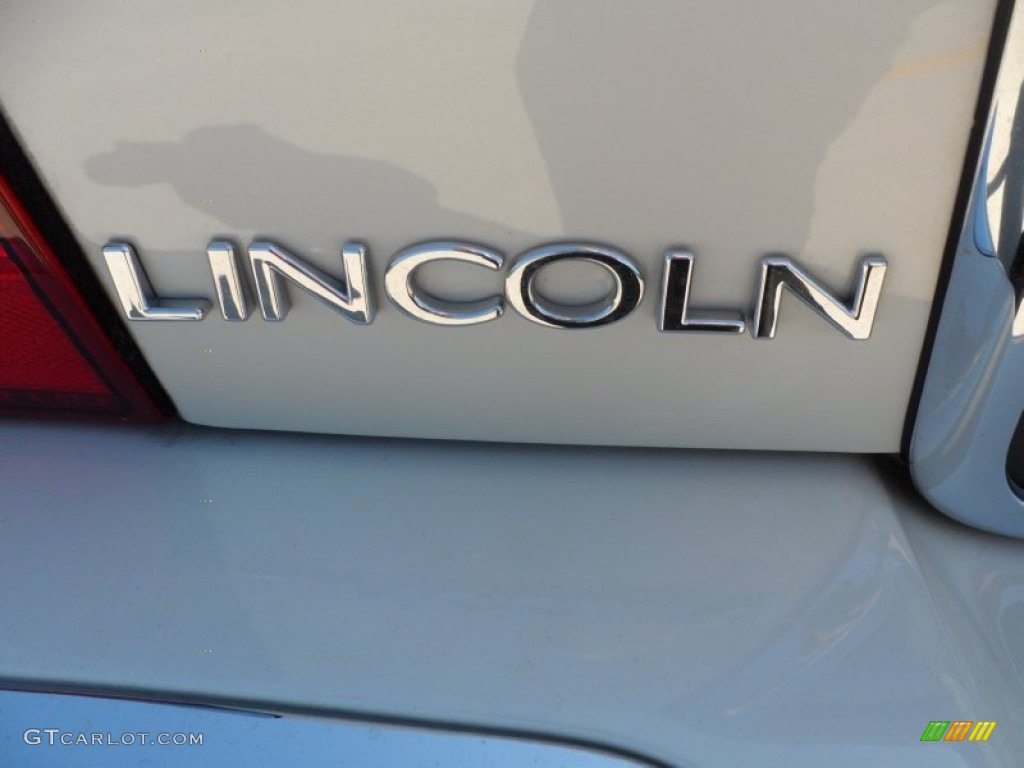 2004 Lincoln LS V6 Marks and Logos Photo #61903131