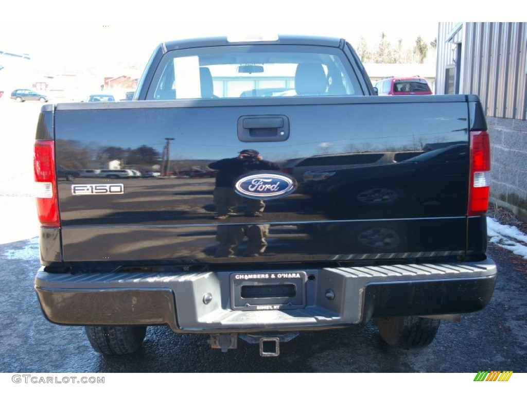 2004 F150 STX Regular Cab 4x4 - Black / Medium/Dark Flint photo #11