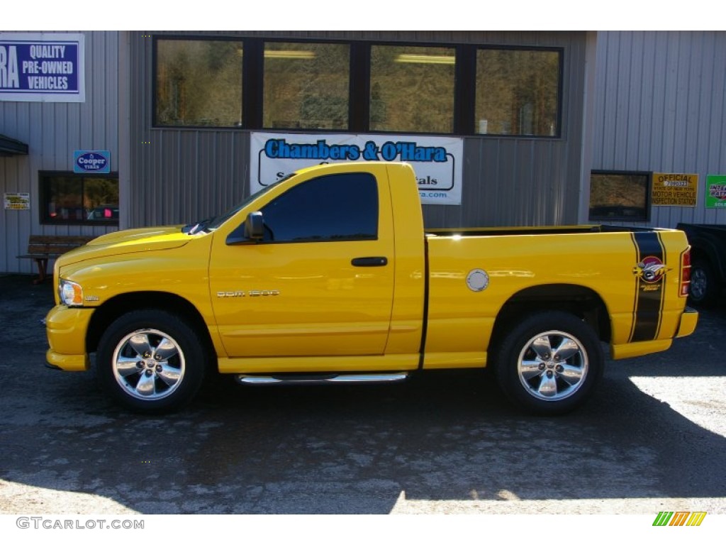 2005 Ram 1500 SLT Rumble Bee Regular Cab 4x4 - Solar Yellow / Dark Slate Gray photo #2