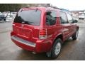 Vivid Red Metallic - Mariner Luxury 4WD Photo No. 15