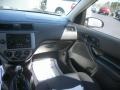 Infra-Red - Focus ZX3 SE Coupe Photo No. 22