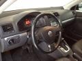 Black Uni - Jetta SE Sedan Photo No. 15