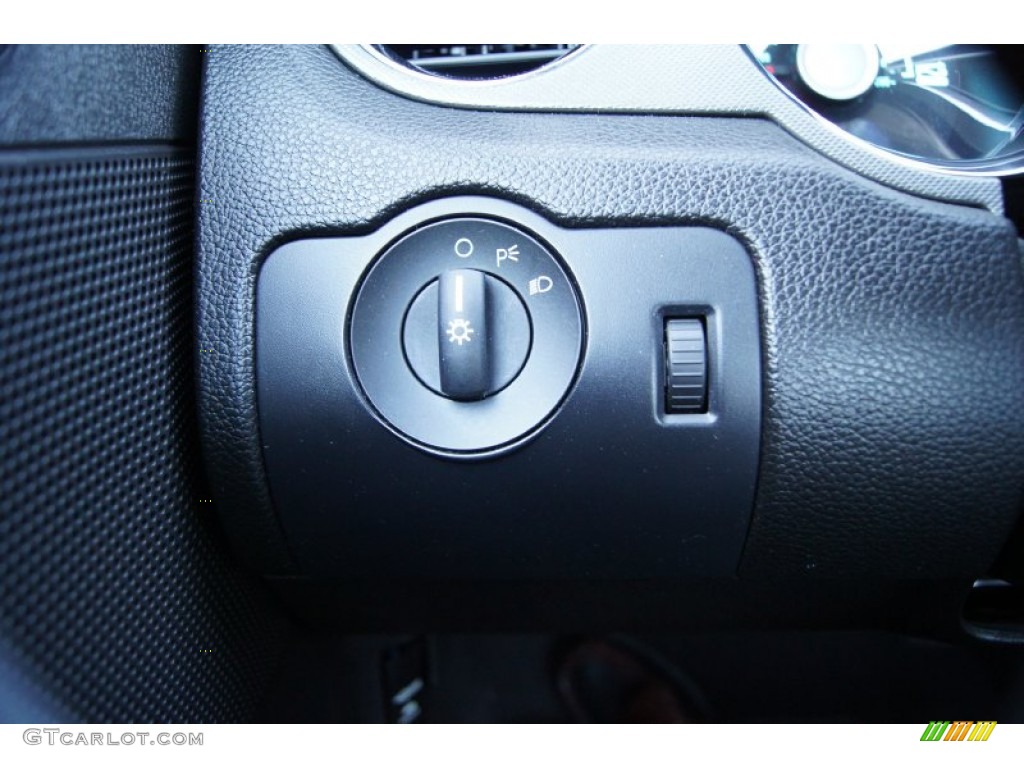 2010 Mustang V6 Coupe - Grabber Blue / Charcoal Black photo #31