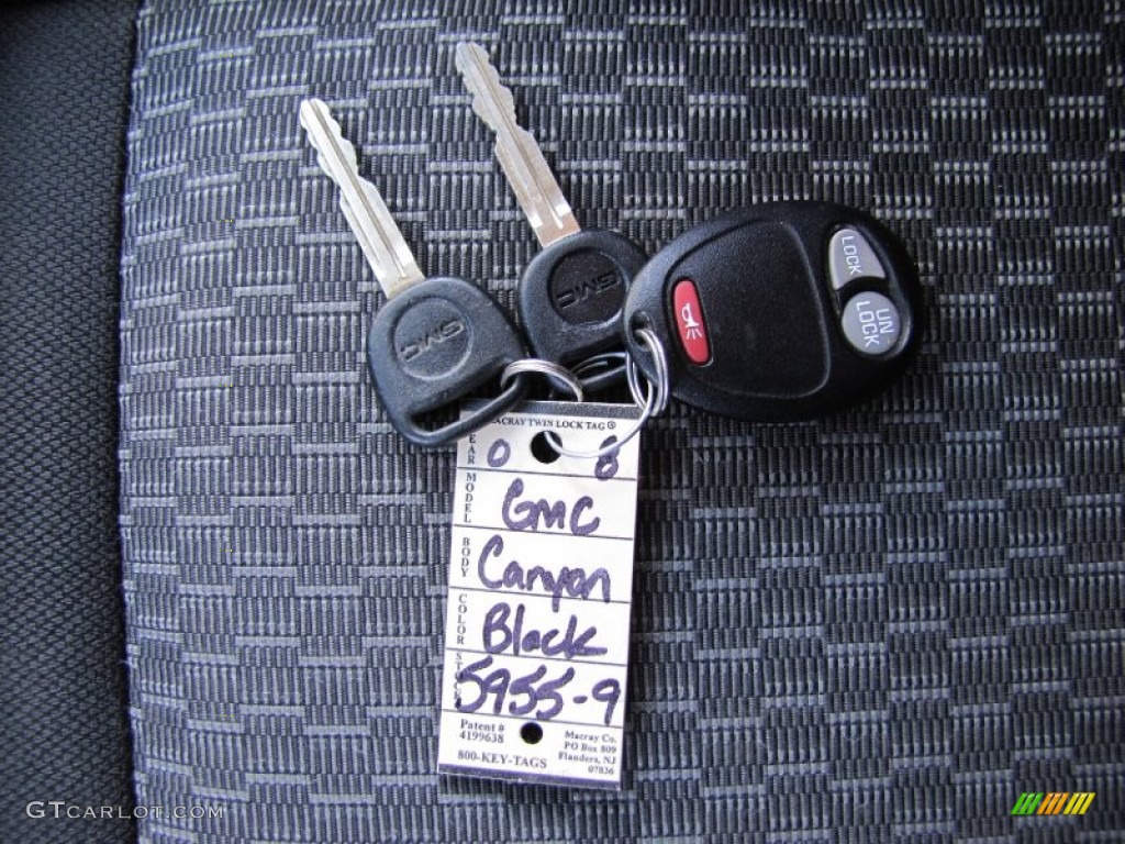 2008 GMC Canyon SLE Crew Cab 4x4 Keys Photos