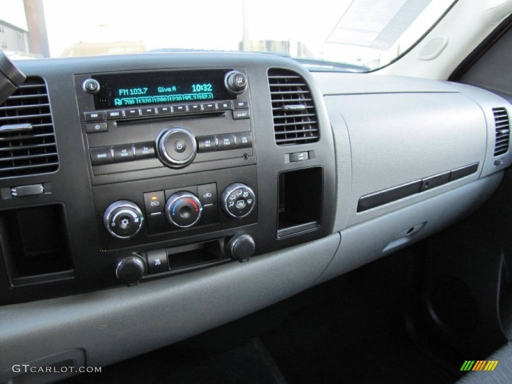 2011 Silverado 1500 LS Extended Cab 4x4 - Victory Red / Ebony photo #16