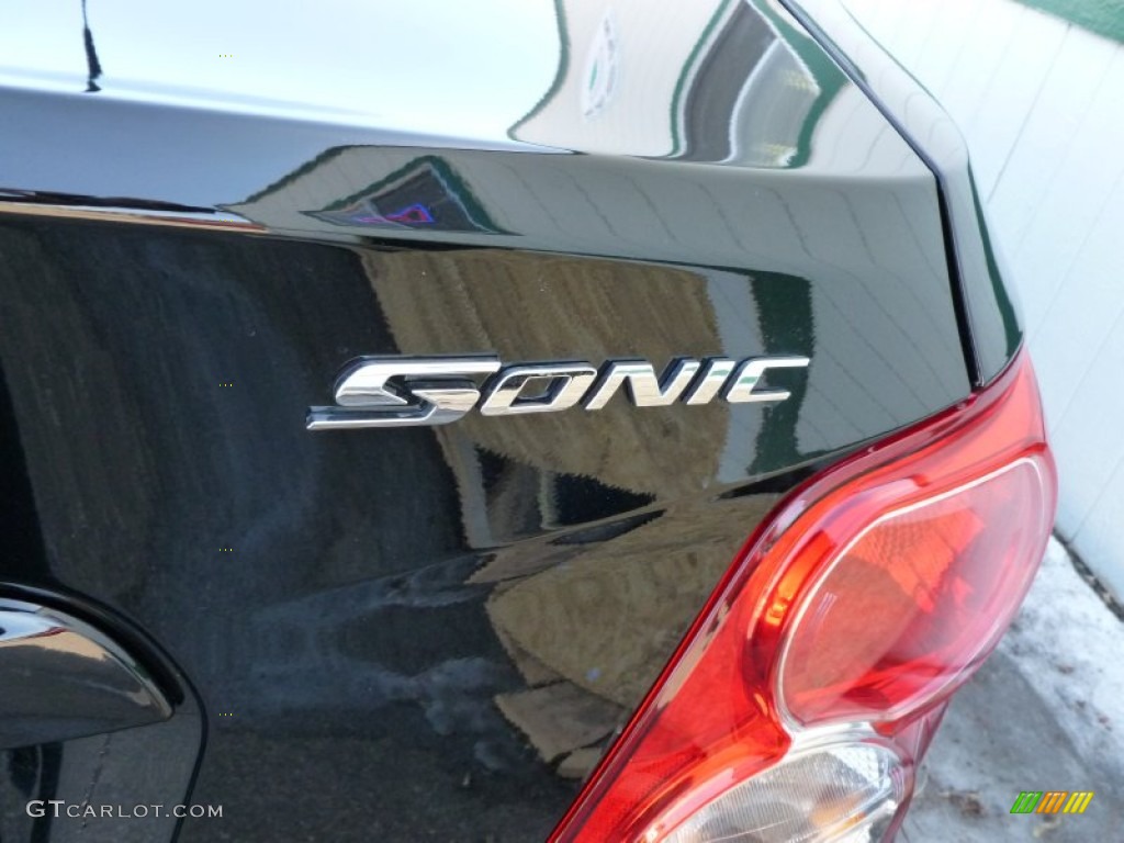 2012 Sonic LS Sedan - Black / Jet Black/Dark Titanium photo #11