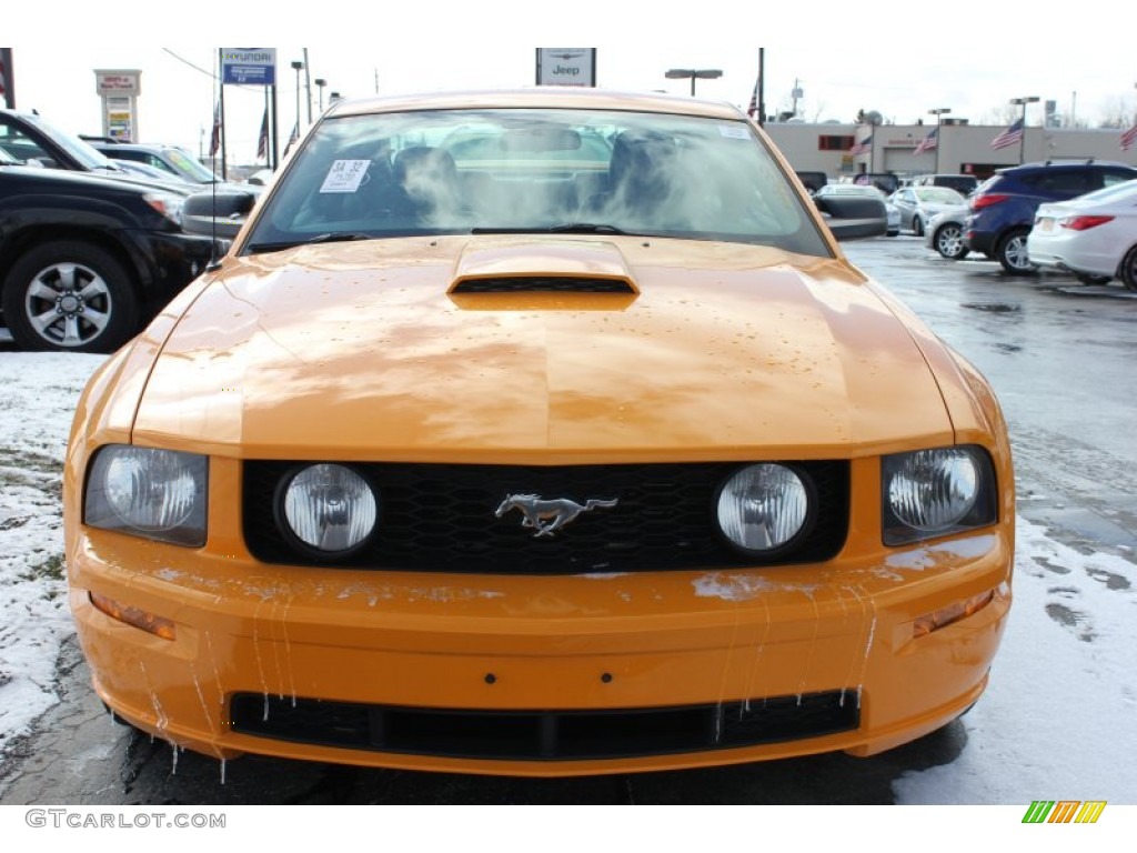 2007 Mustang GT Premium Coupe - Grabber Orange / Dark Charcoal photo #17