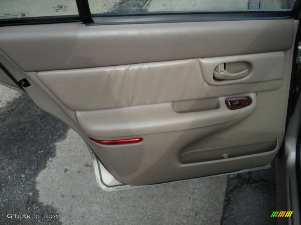 2003 Century Custom - Light Sandrift Metallic / Taupe photo #17