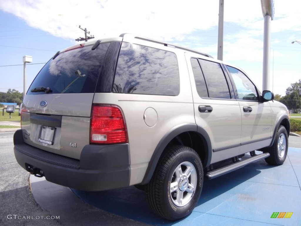 2004 Explorer XLS 4x4 - Pueblo Gold Metallic / Medium Parchment photo #5