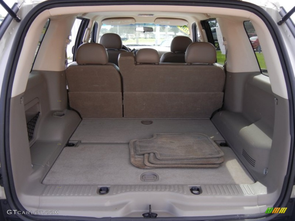 2004 Ford Explorer XLS 4x4 Trunk Photos