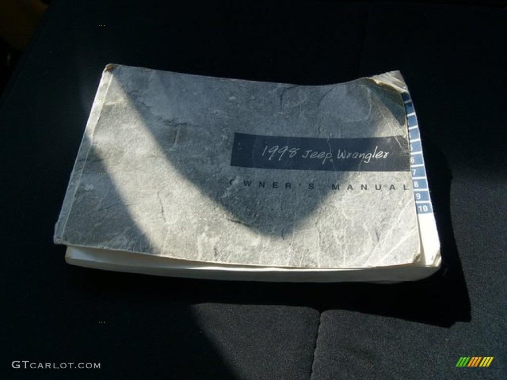 1998 Wrangler SE 4x4 - Deep Amethyst Pearl / Khaki photo #22