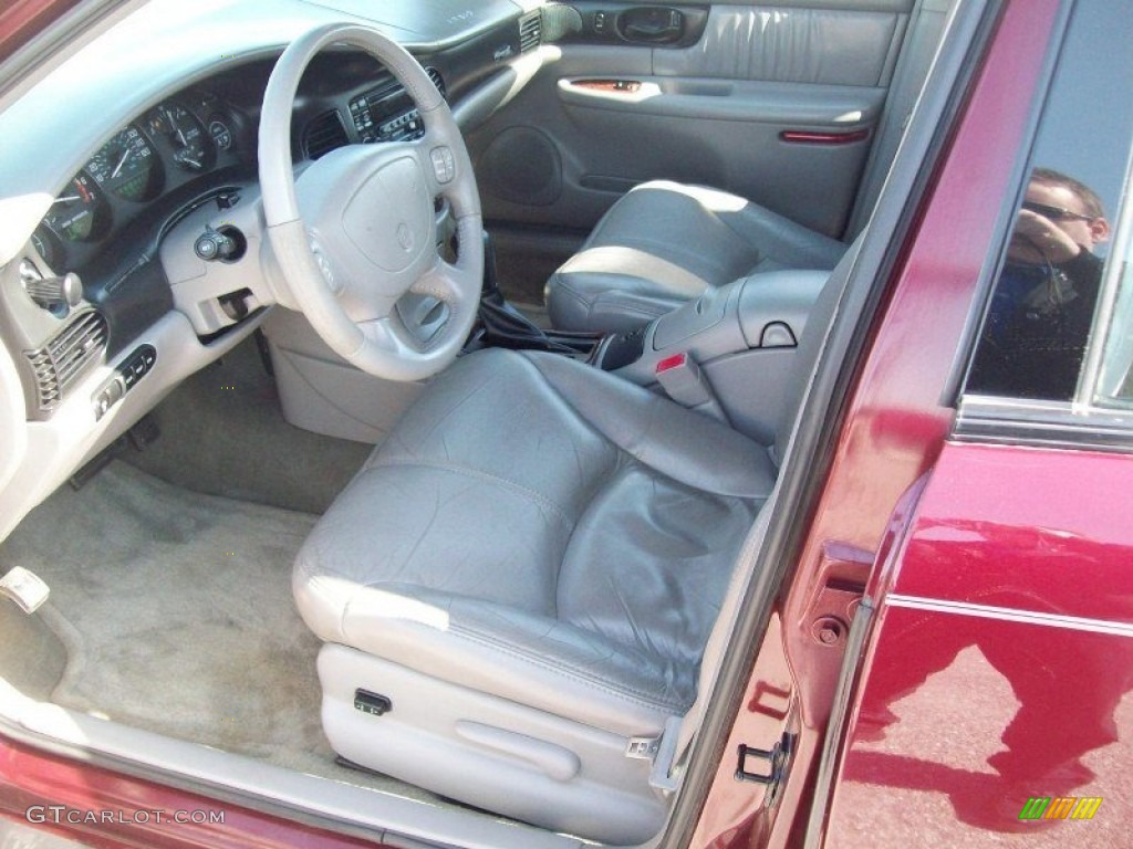 Medium Gray Interior 2002 Buick Regal GS Photo #61919749