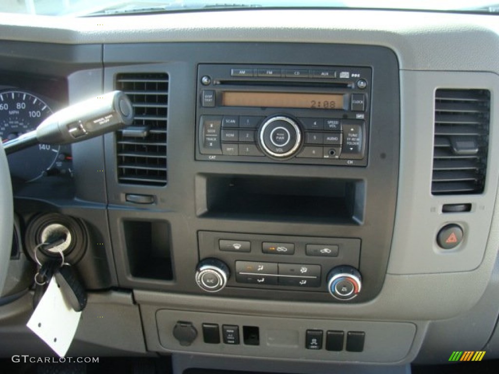 2012 Nissan NV 2500 HD SV Controls Photo #61921090