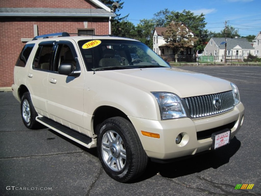 2005 Mountaineer V6 AWD - Ivory Parchment Tri-Coat / Medium Dark Parchment photo #12