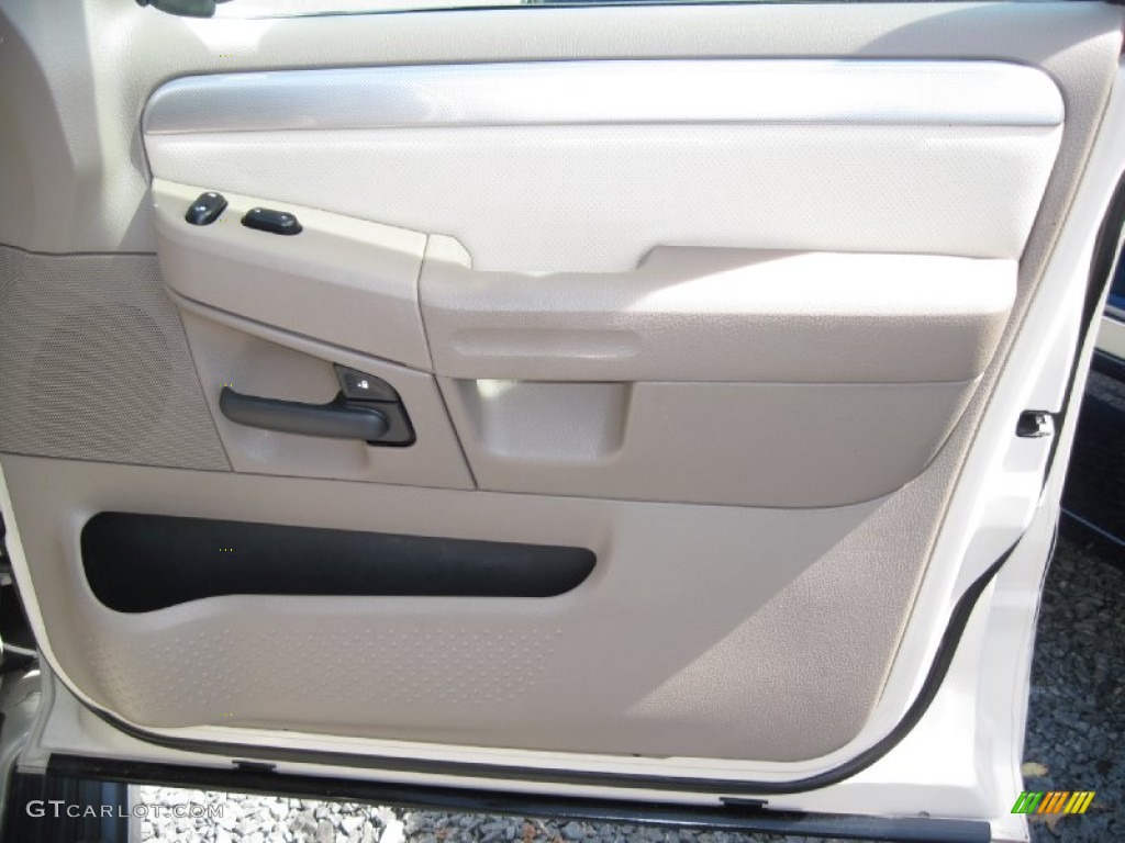 2005 Mountaineer V6 AWD - Ivory Parchment Tri-Coat / Medium Dark Parchment photo #31