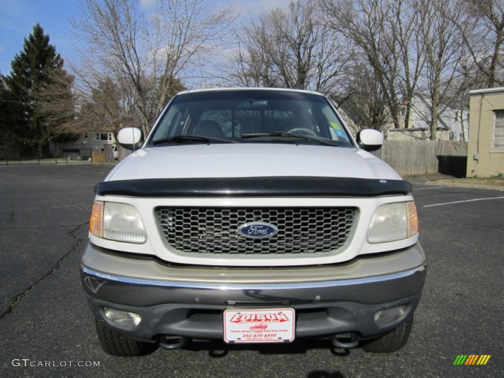 2001 F150 Lariat SuperCrew 4x4 - Oxford White / Medium Parchment photo #13