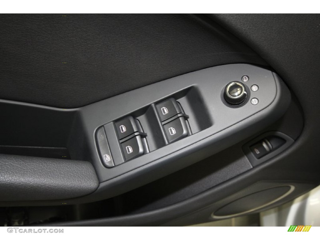 2010 A4 2.0T quattro Sedan - Ice Silver Metallic / Black photo #18