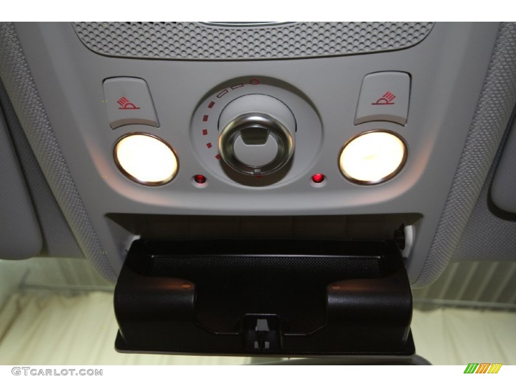 2010 A4 2.0T quattro Sedan - Ice Silver Metallic / Black photo #22