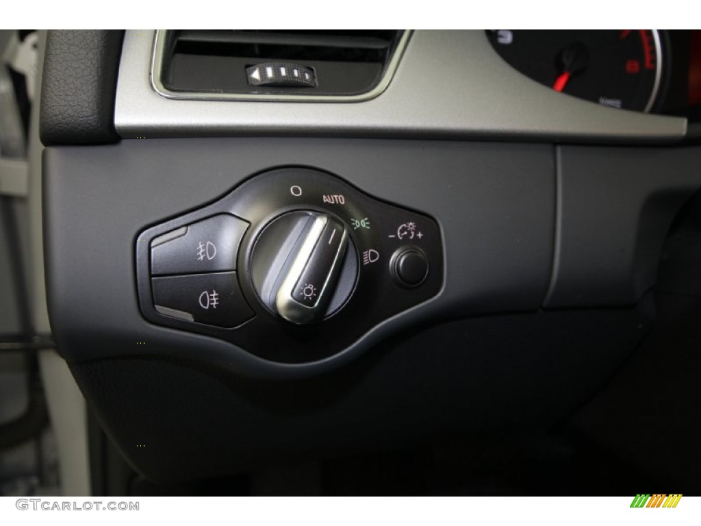 2010 A4 2.0T quattro Sedan - Ice Silver Metallic / Black photo #29