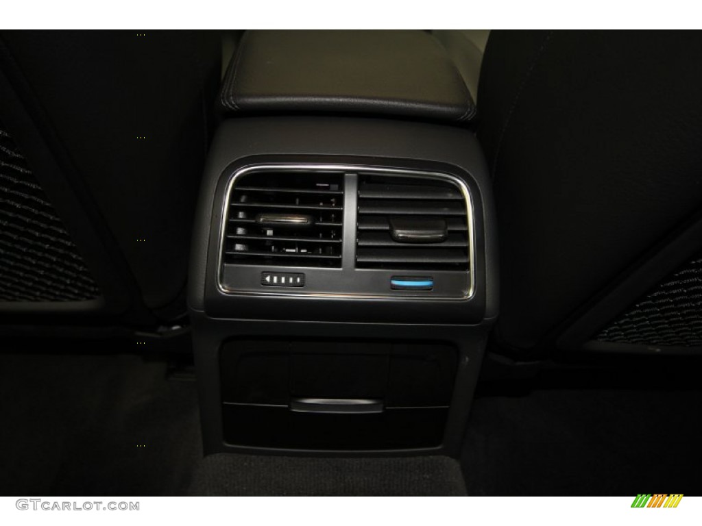 2010 A4 2.0T quattro Sedan - Ice Silver Metallic / Black photo #34