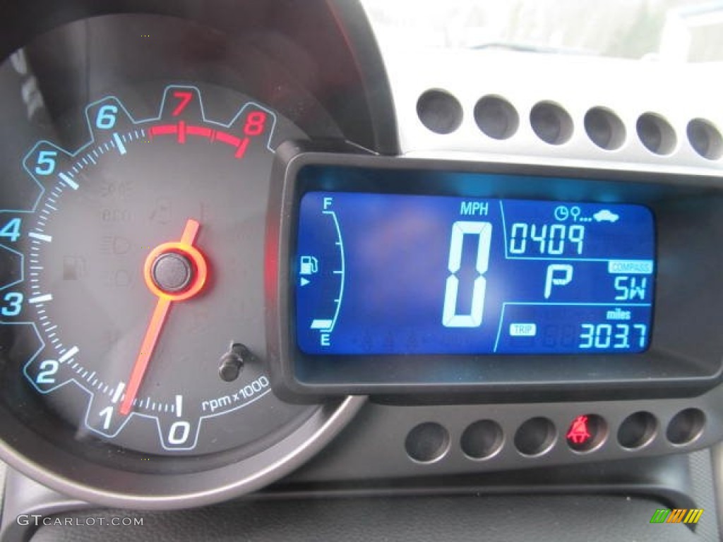 2012 Sonic LT Sedan - Silver Ice Metallic / Dark Pewter/Dark Titanium photo #15