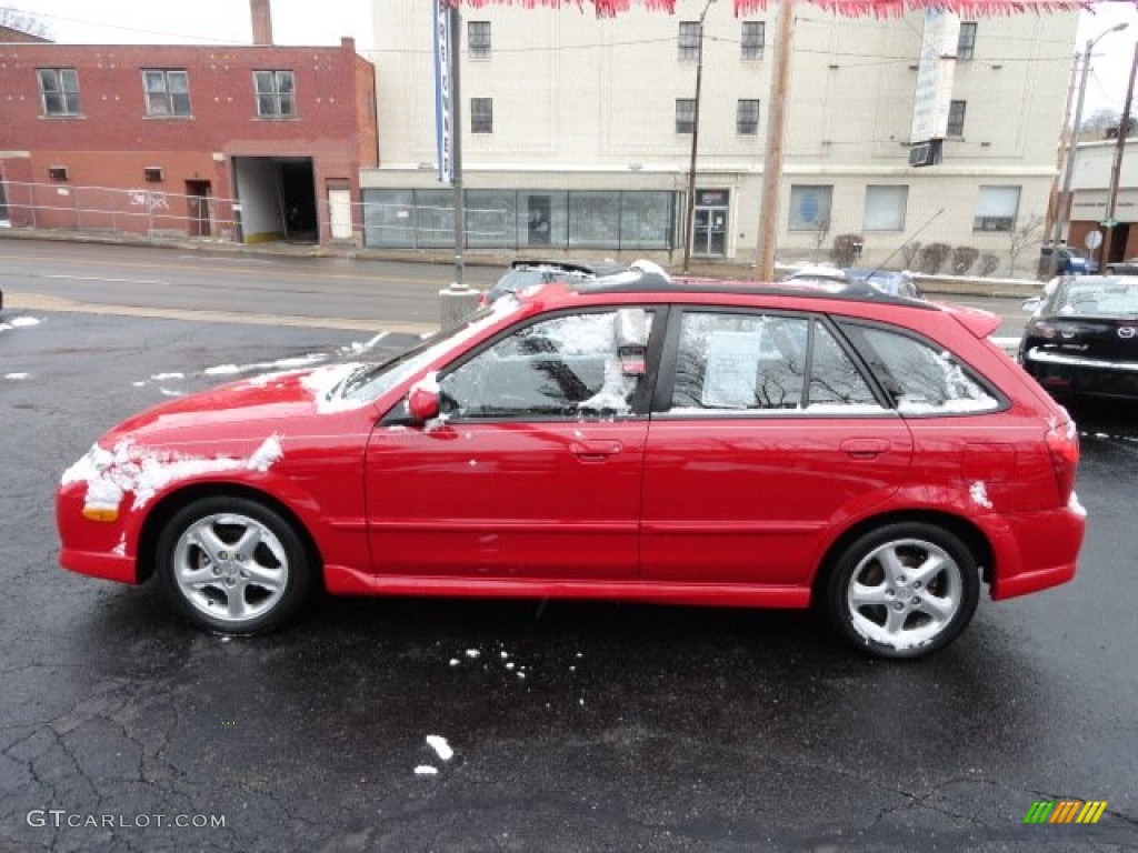 2002 Protege 5 Wagon - Classic Red / Off Black photo #2