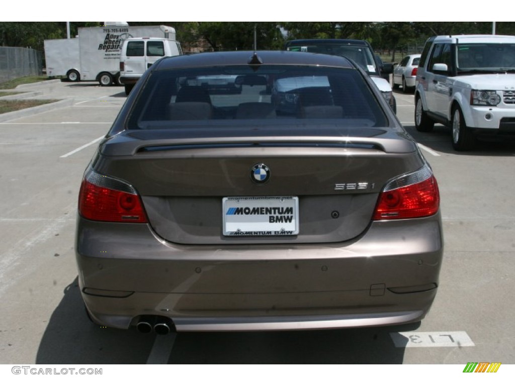 2005 5 Series 525i Sedan - Olivine Green Metallic / Beige photo #9