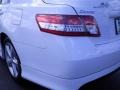 Super White - Camry SE Photo No. 7
