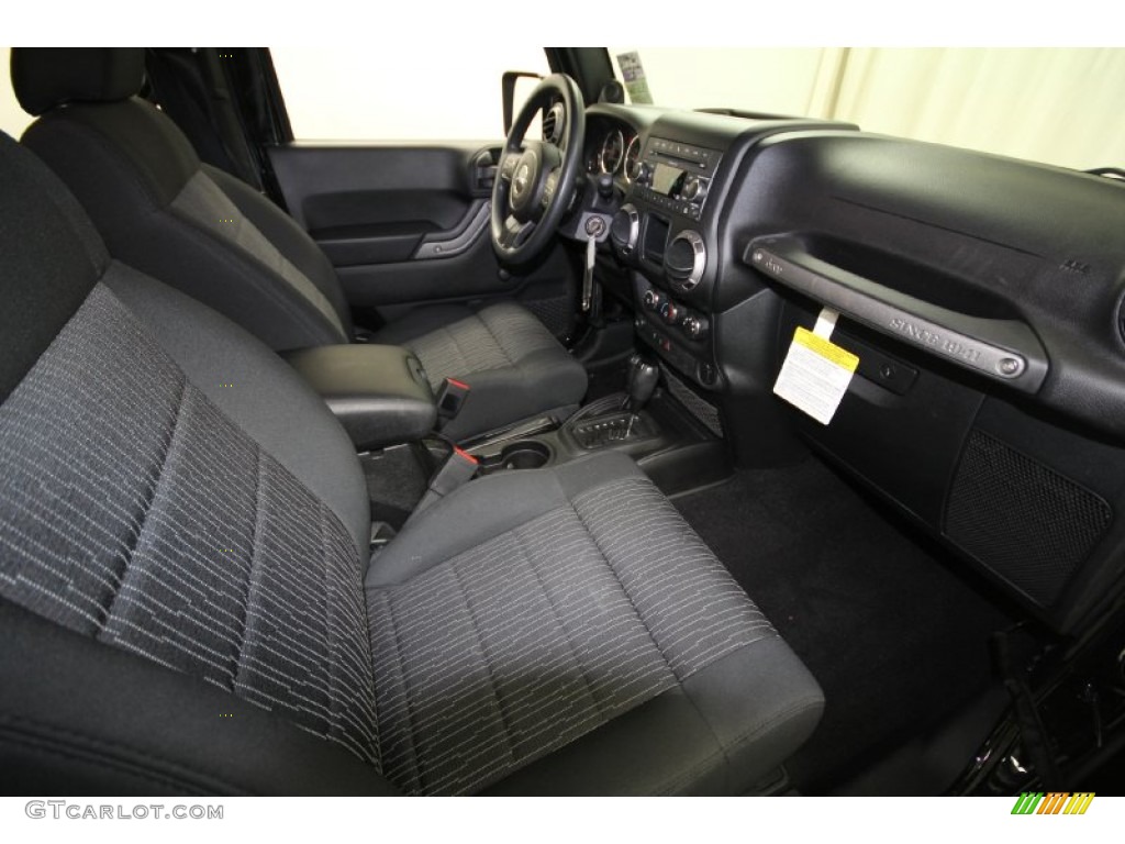 2011 Wrangler Sport 4x4 - Black / Black photo #28