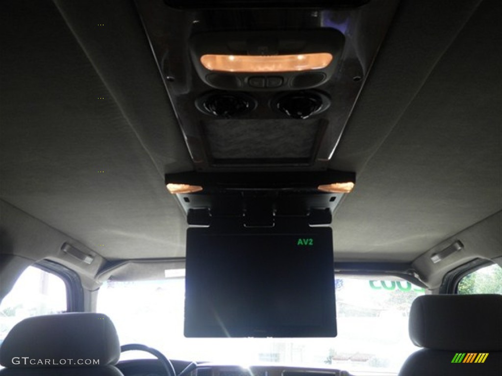 2003 Express 1500 LS Passenger Conversion Van - Indigo Blue Metallic / Medium Dark Pewter photo #25