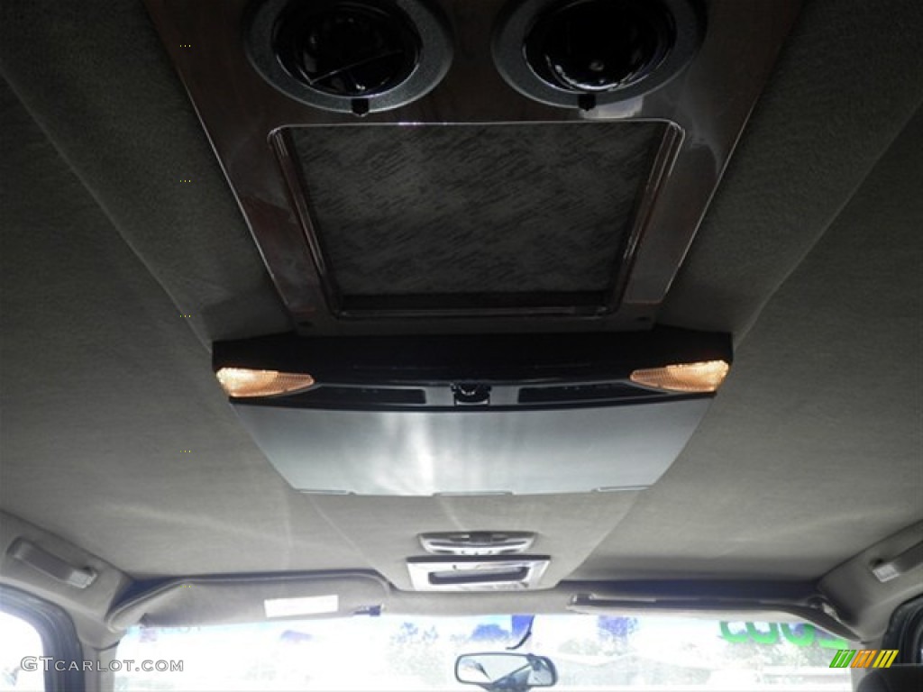 2003 Express 1500 LS Passenger Conversion Van - Indigo Blue Metallic / Medium Dark Pewter photo #26