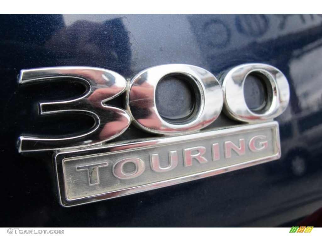 2006 Chrysler 300 Touring Marks and Logos Photos