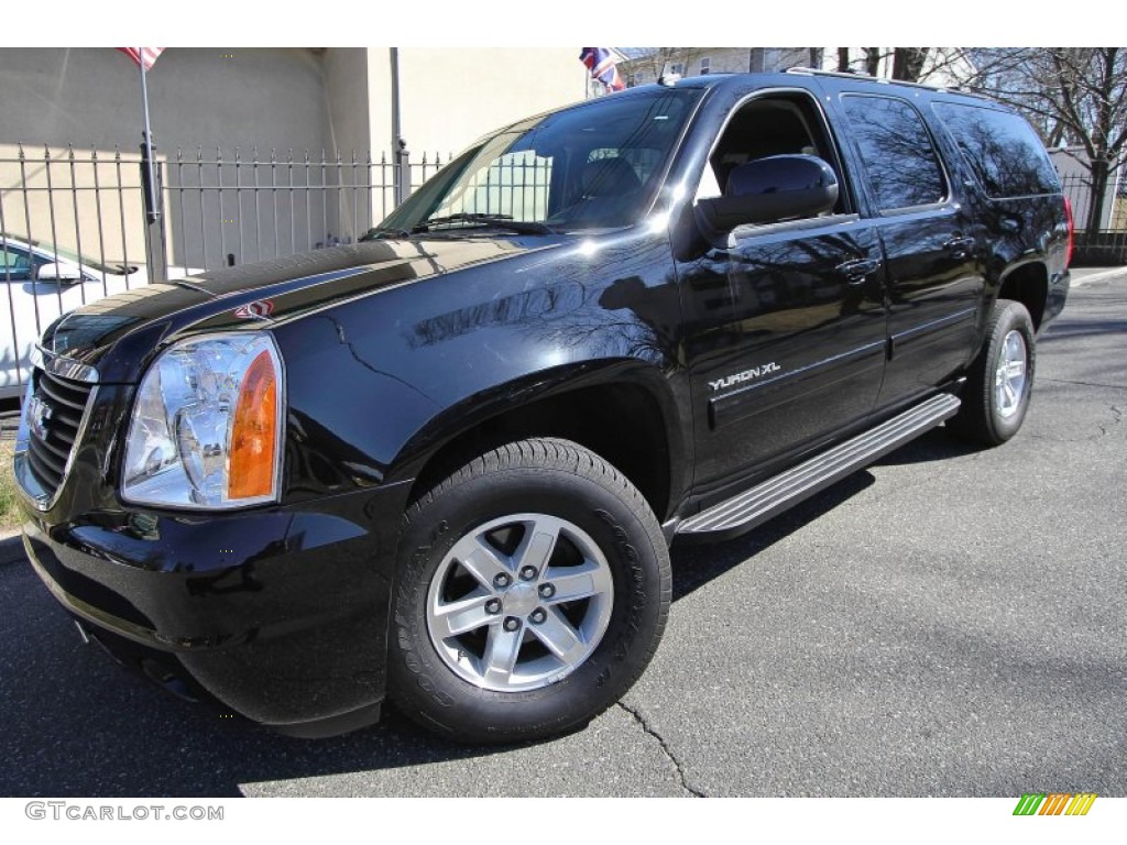 2011 Yukon XL SLT 4x4 - Onyx Black / Ebony photo #1