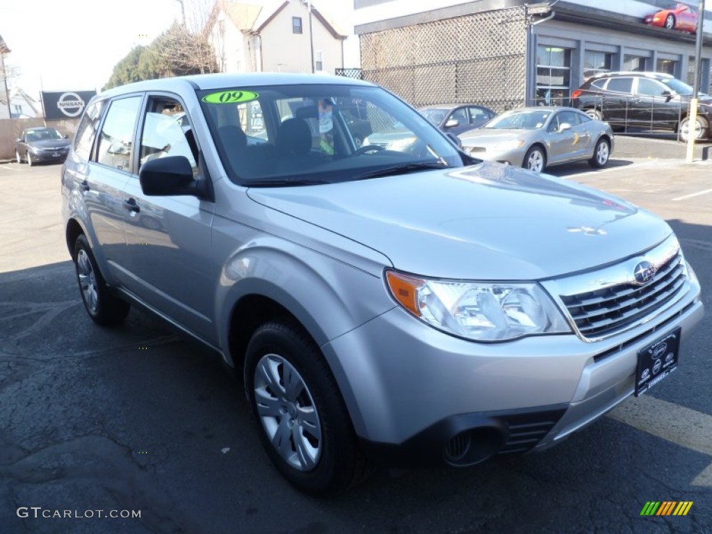 2009 Forester 2.5 X - Spark Silver Metallic / Black photo #2