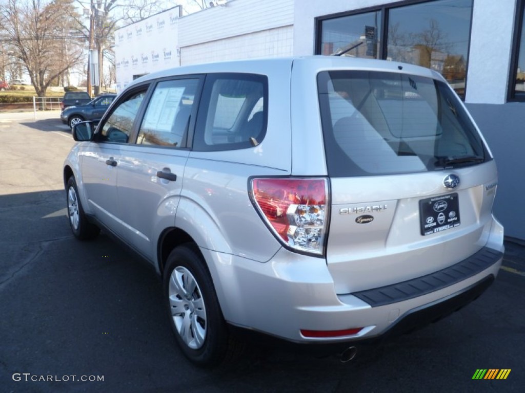 2009 Forester 2.5 X - Spark Silver Metallic / Black photo #5