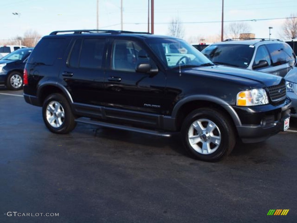 2002 Explorer XLT 4x4 - Black Clearcoat / Graphite photo #2